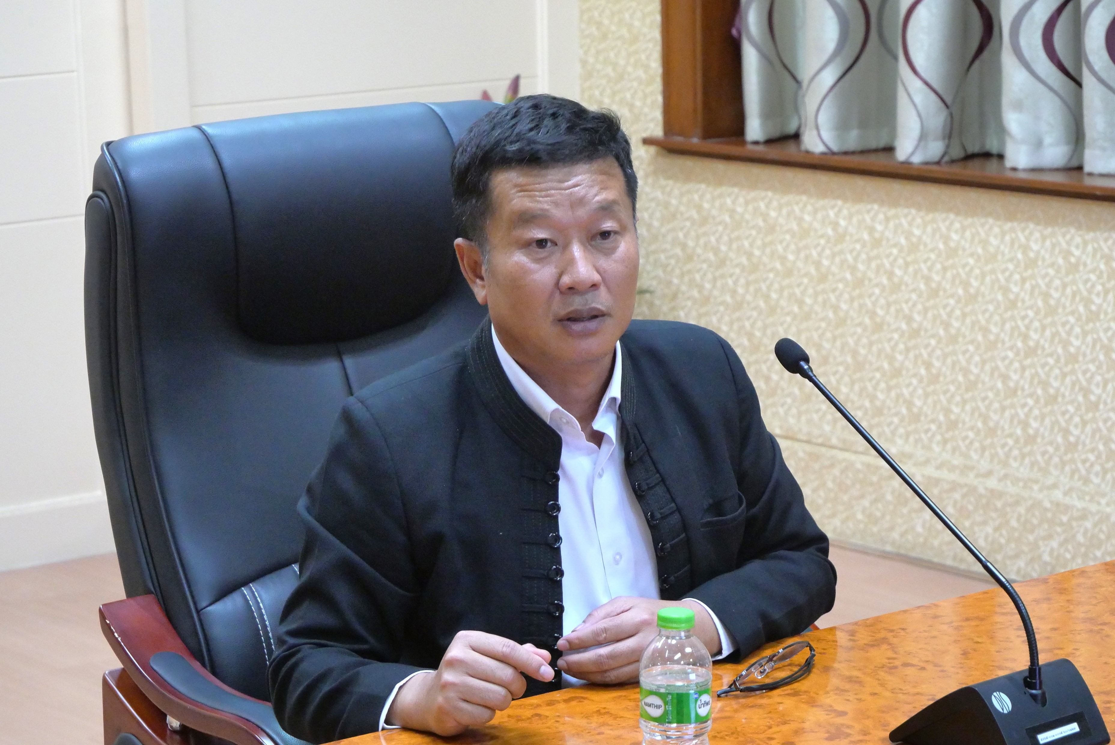 title - รองเลขาธิการ ส.ป.ก. ประชุมติดตามความก้าวหน้าการส่งเอกสารเบิกจ่ายผ่านระบบสารบรรณอิเล็กทรอนิกส์ (e-Office) ของสำนักบริหารกลาง 